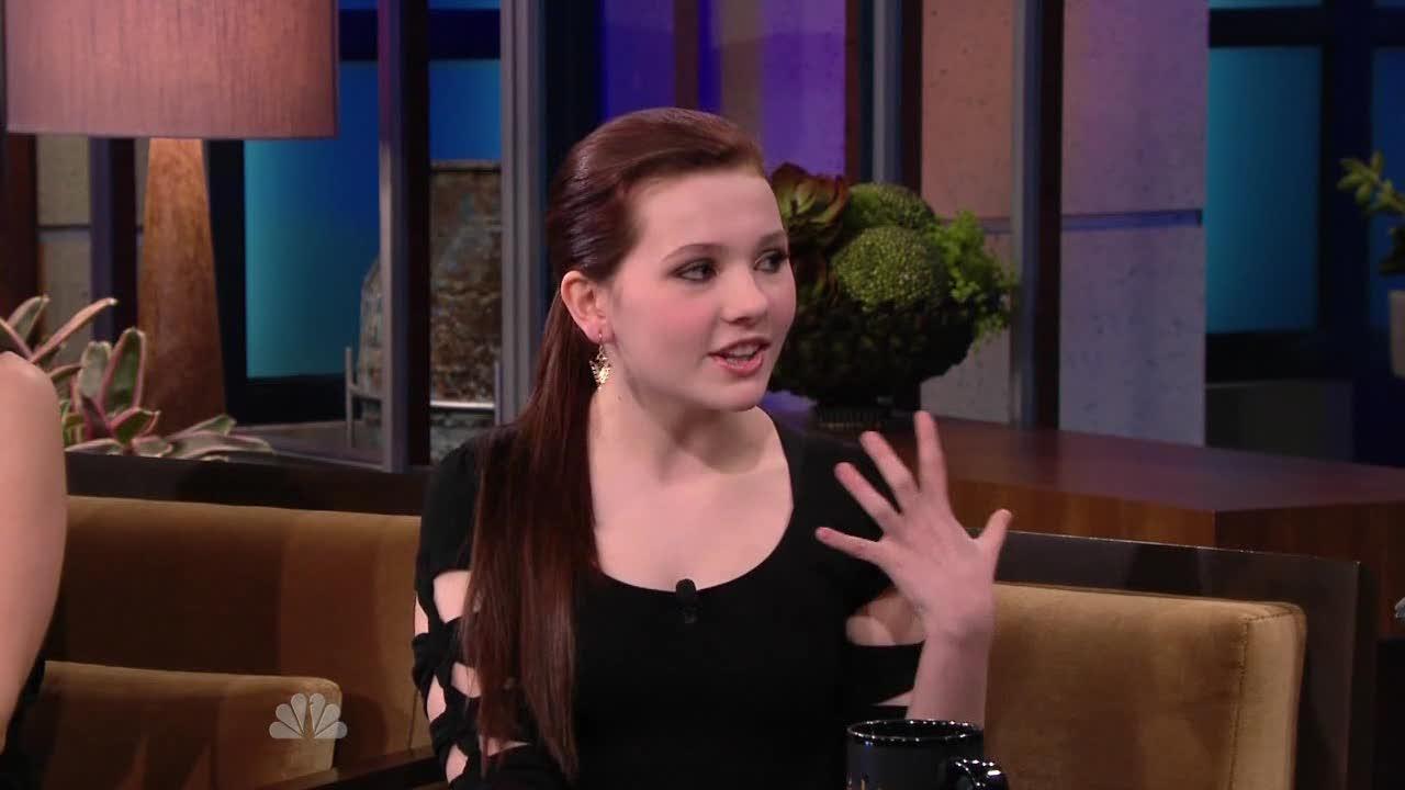 AbigailBreslinJayLeno234336.jpg