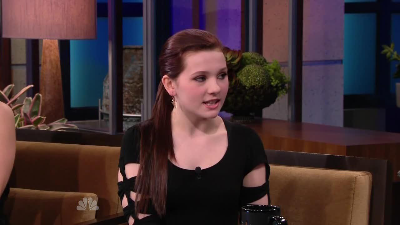 AbigailBreslinJayLeno234617.jpg