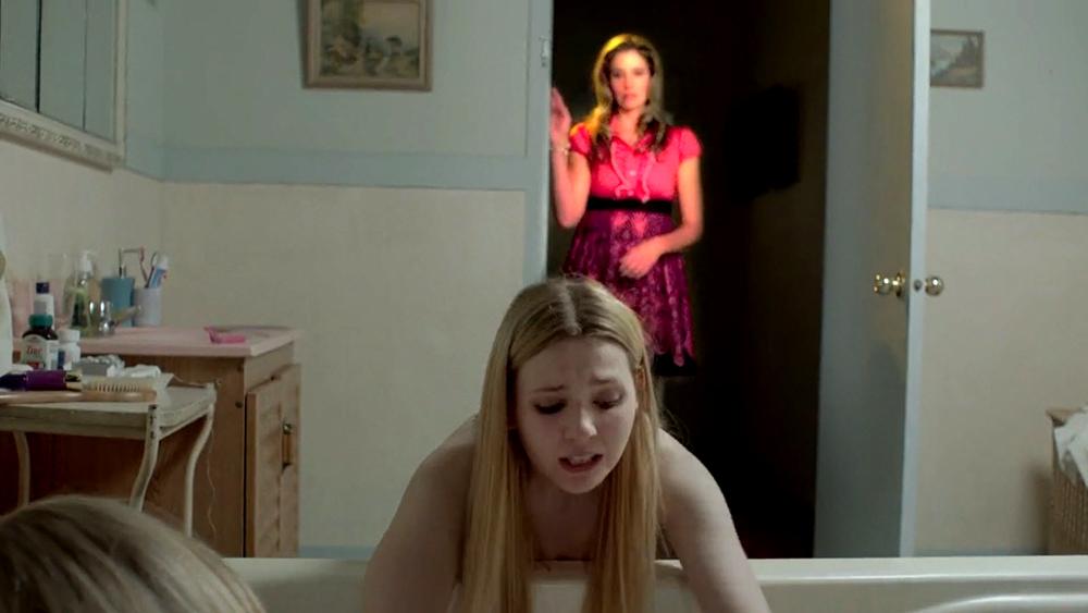 abigailbreslin-perfectsisters-01123.jpg