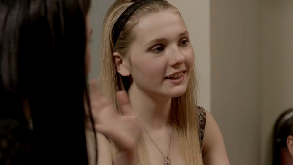 abigailbreslin-perfectsisters-01188.jpg