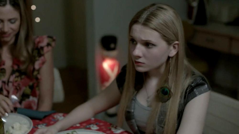 abigailbreslin-perfectsisters-01825.jpg