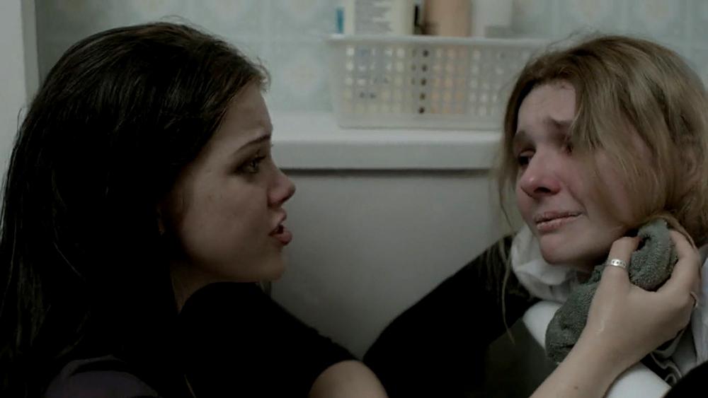 abigailbreslin-perfectsisters-04649.jpg