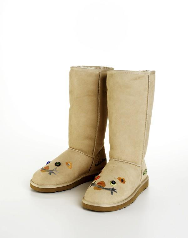 Abbie decorated these uggs for a charity auction
