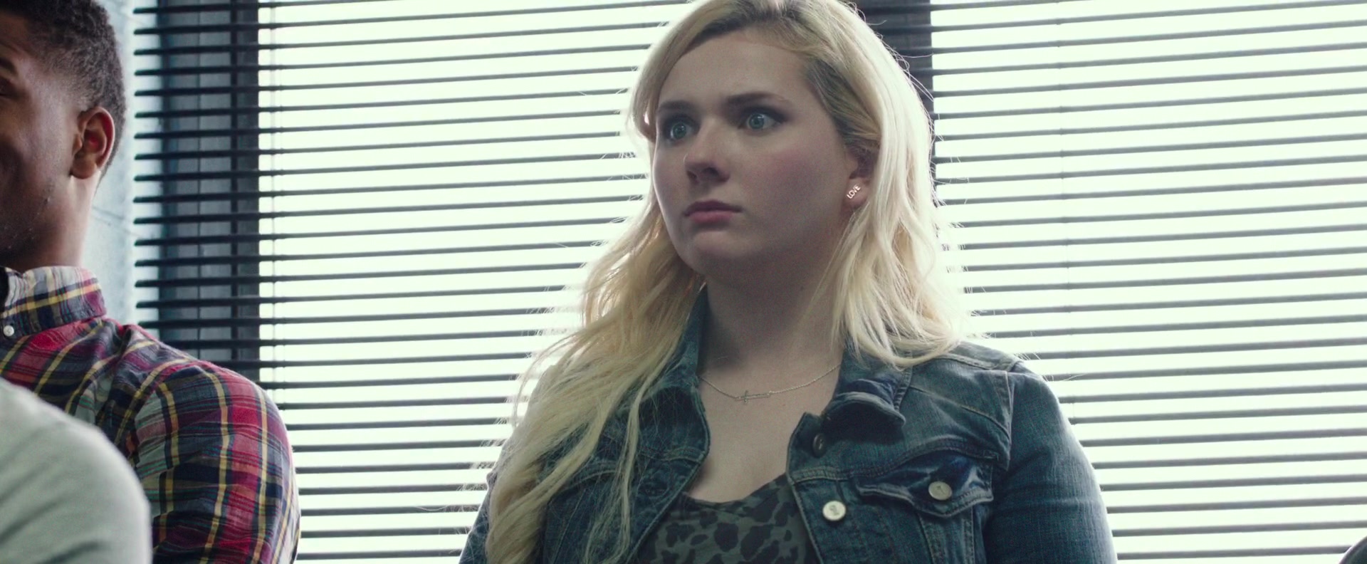 Freak_Show_2017_1080p_000731.jpg