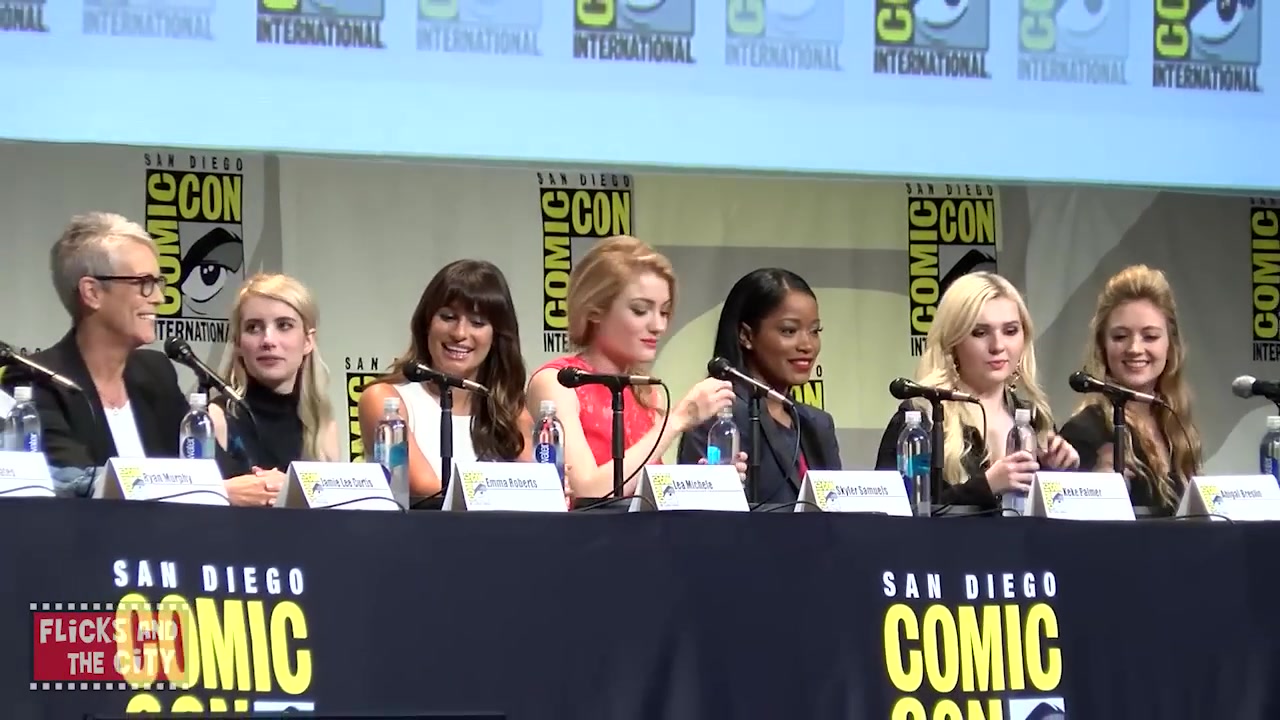 sq_ahs_panel_comiccon2015_000206.jpg sq_ahs_panel_comiccon2015_000206.jpg