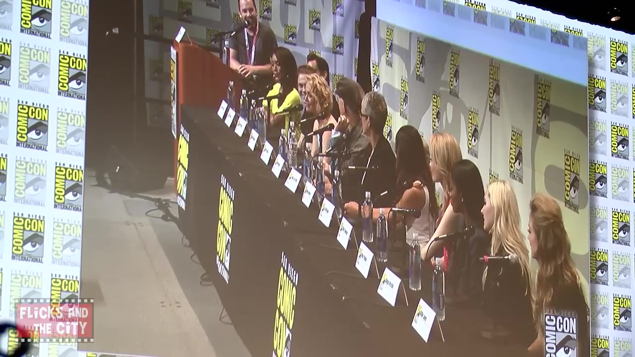 sq_ahs_panel_comiccon2015_000648.jpg sq_ahs_panel_comiccon2015_000648.jpg