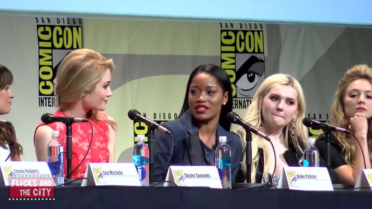 sq_ahs_panel_comiccon2015_000771.jpg sq_ahs_panel_comiccon2015_000771.jpg
