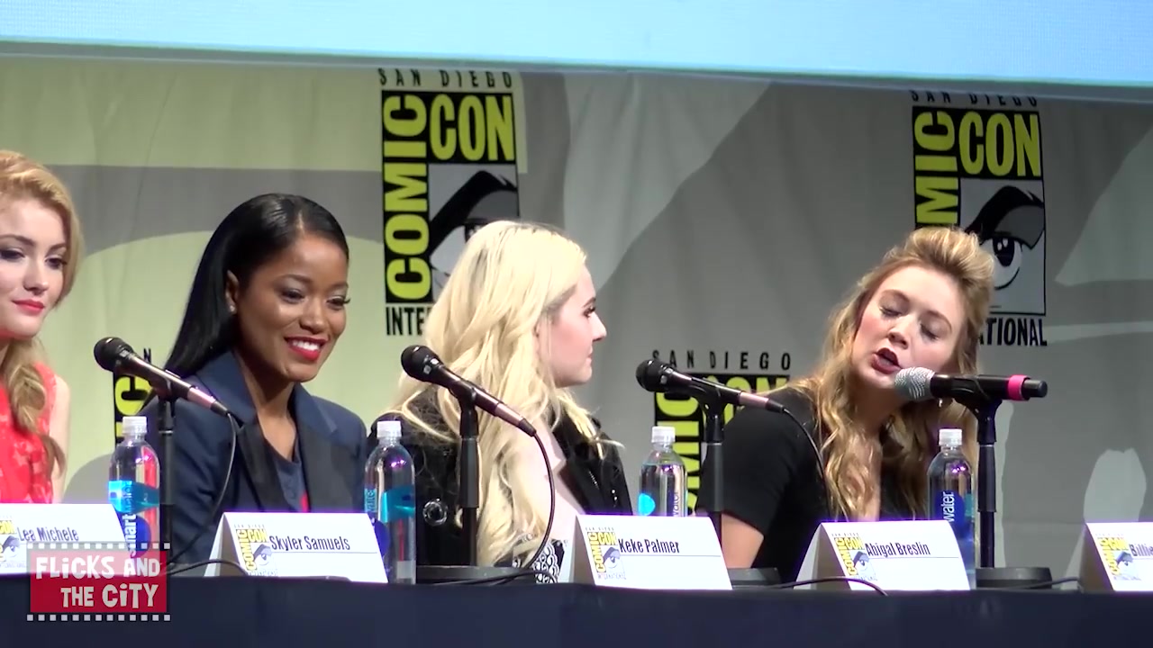 sq_ahs_panel_comiccon2015_000839.jpg sq_ahs_panel_comiccon2015_000839.jpg