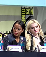 sq_ahs_panel_comiccon2015_001057.jpg