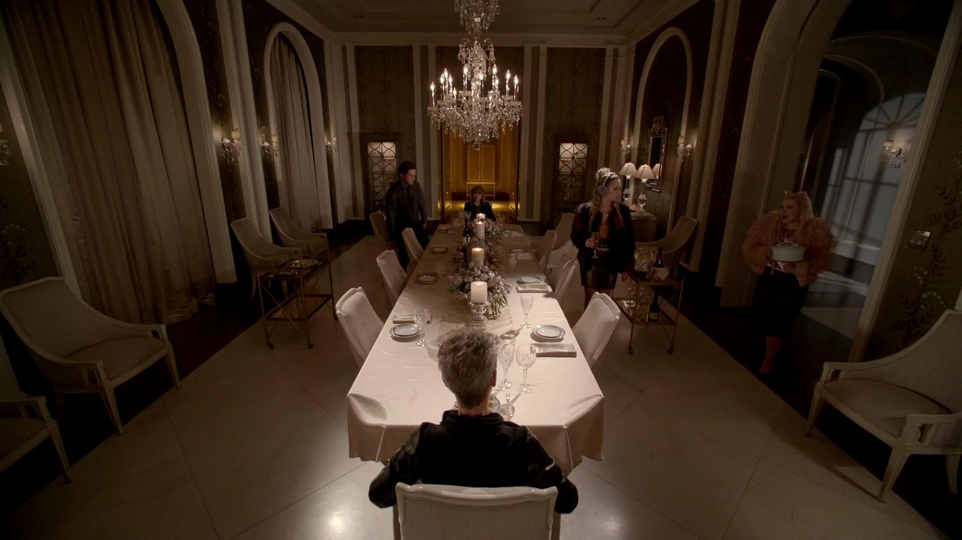 Scream_Queens_2015_S01E10_Thanksgiving_1080p_3333.jpg