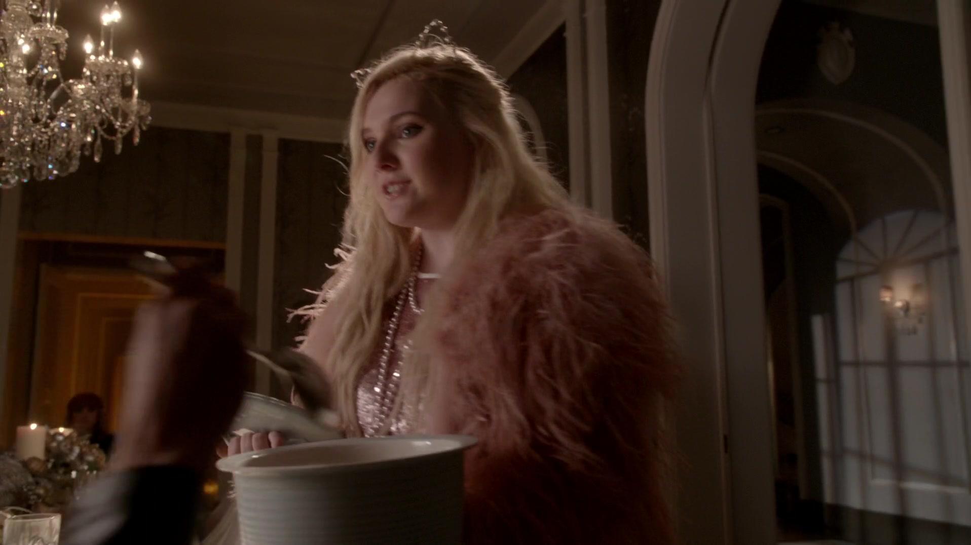 Scream_Queens_2015_S01E10_Thanksgiving_1080p_3357.jpg