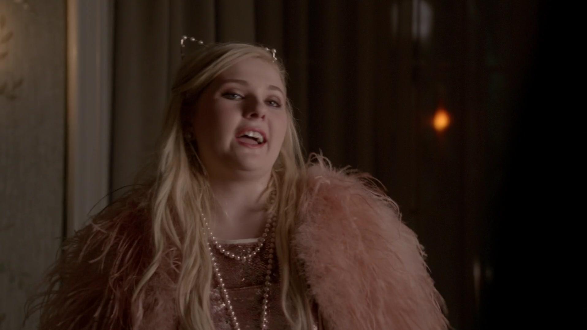 Scream_Queens_2015_S01E10_Thanksgiving_1080p_3381.jpg