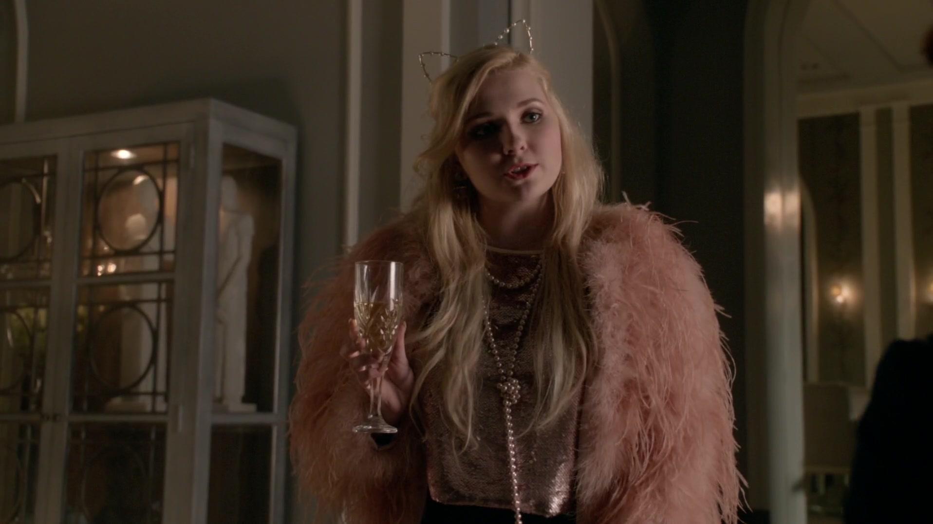 Scream_Queens_2015_S01E10_Thanksgiving_1080p_3920.jpg