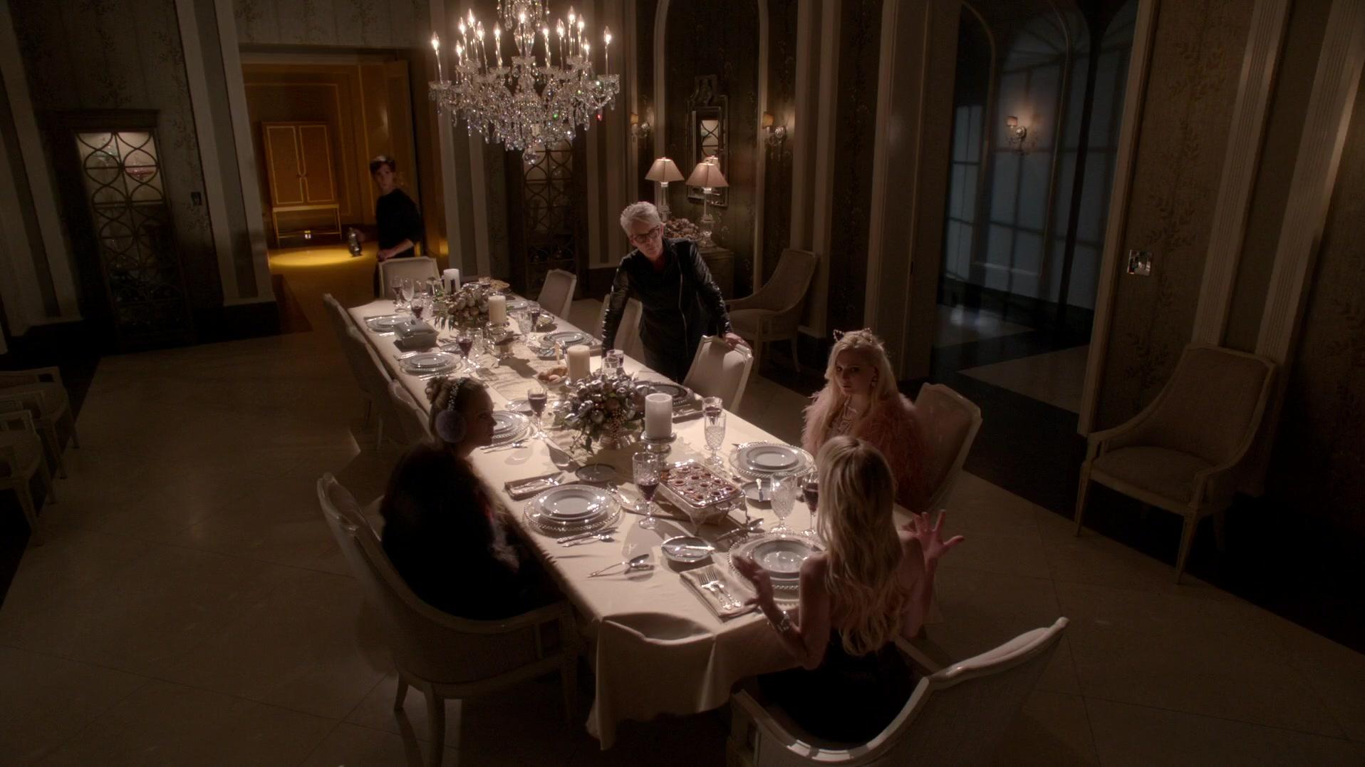 Scream_Queens_2015_S01E10_Thanksgiving_1080p_5974.jpg
