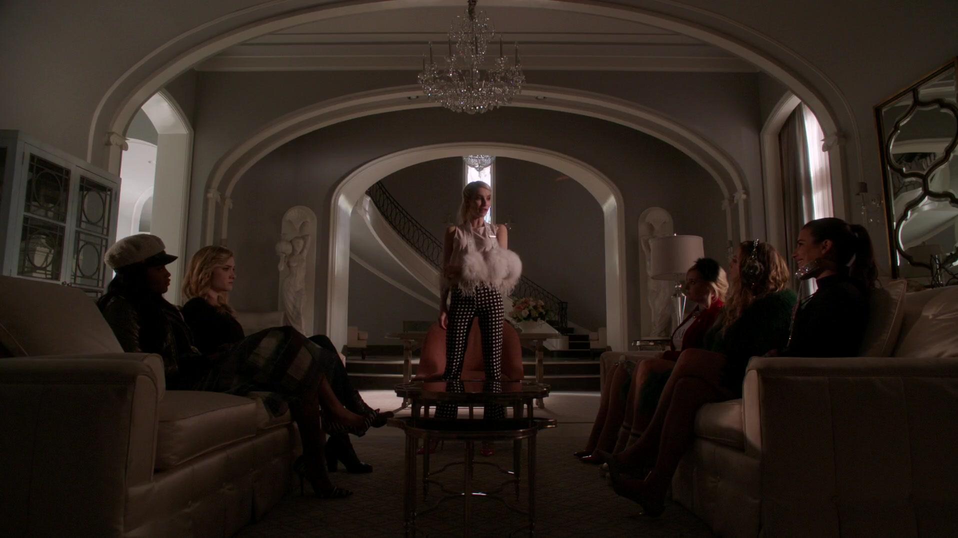 Scream_Queens_2015_S01E11_Black_Friday_1080p__1643.jpg