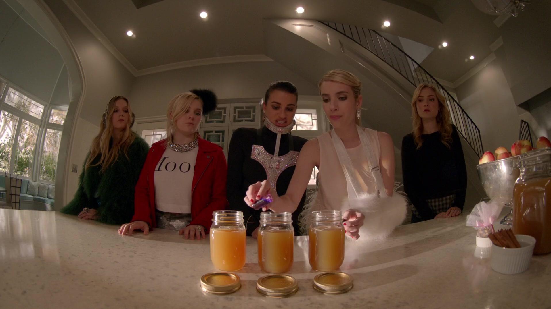 Scream_Queens_2015_S01E11_Black_Friday_1080p__3065.jpg