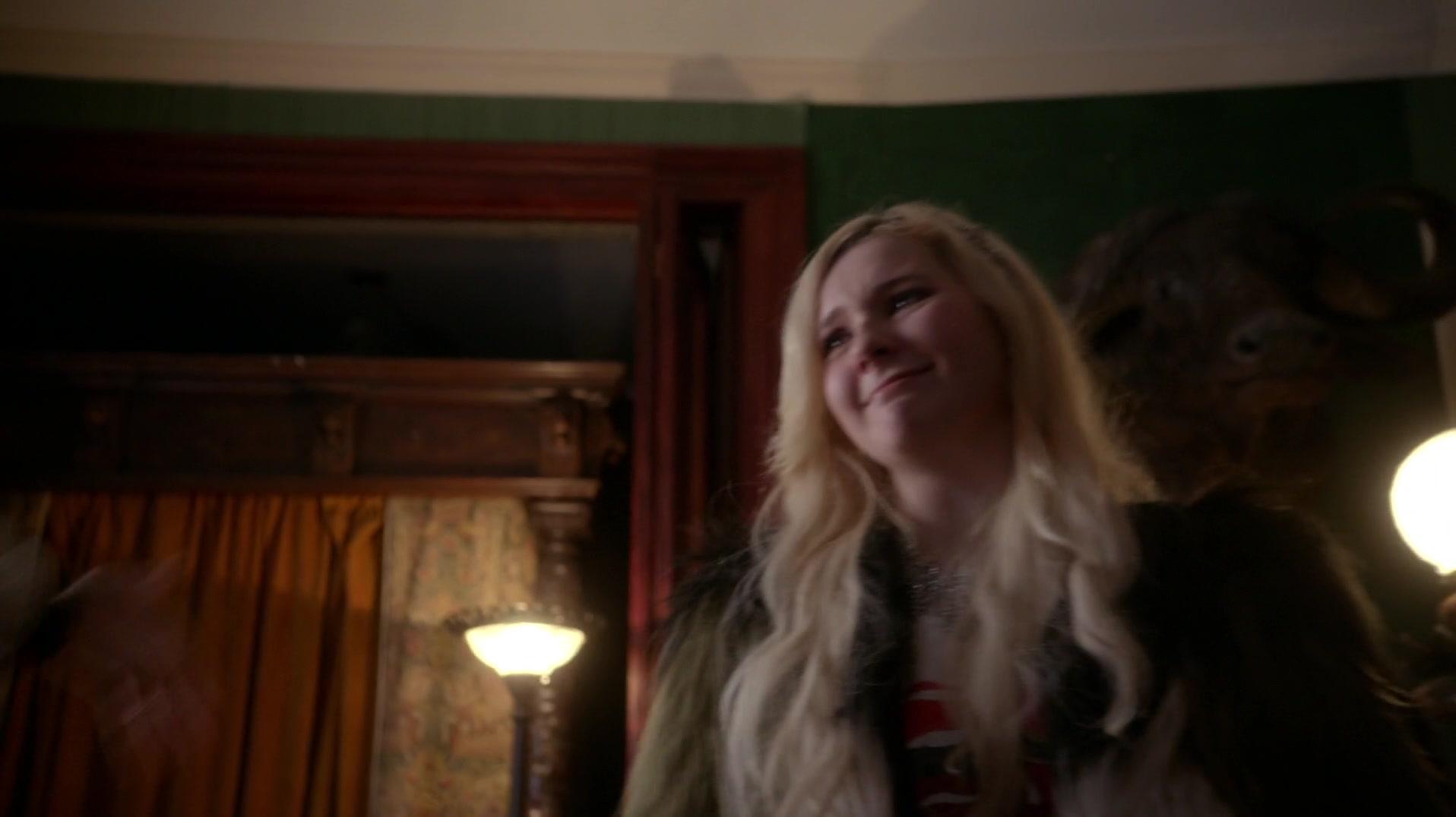 Scream_Queens_2015_S01E12_Dorkus_1080p__4848.jpg