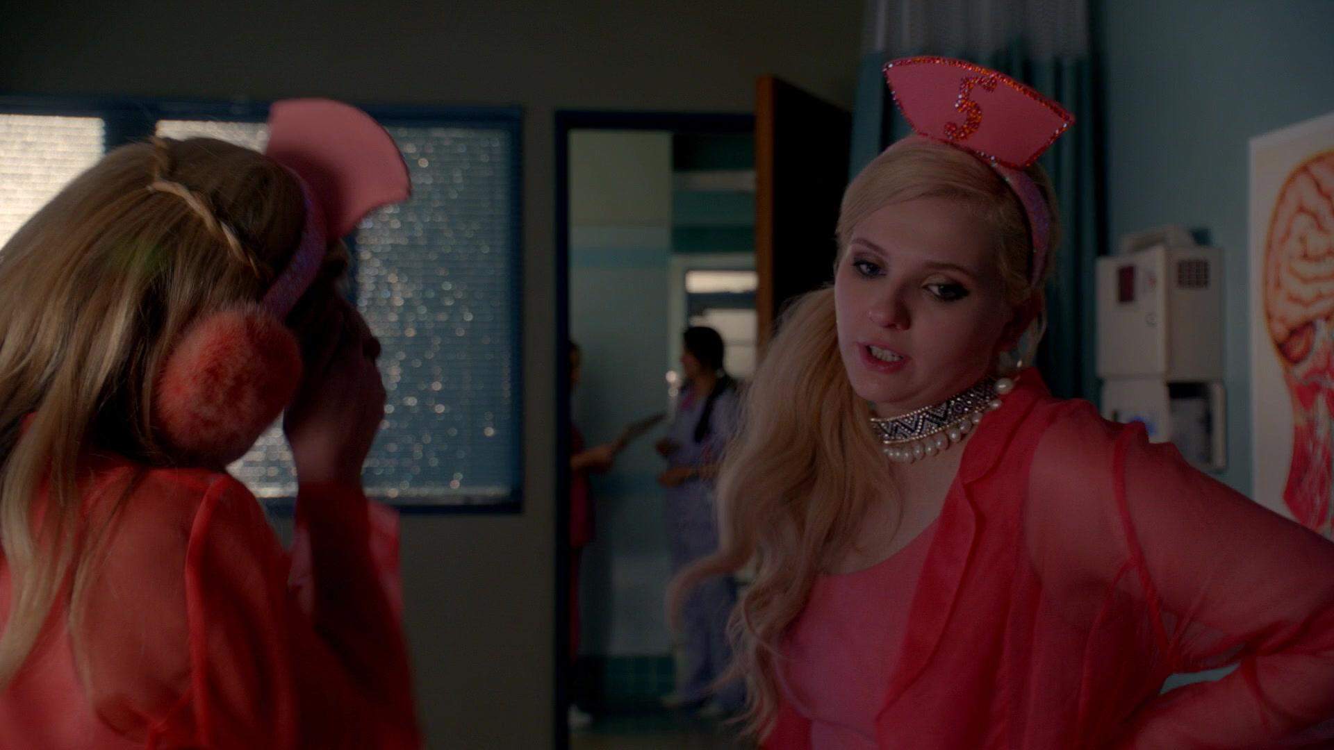 Scream_Queens_2016_S02E10_1080p_3220.jpg