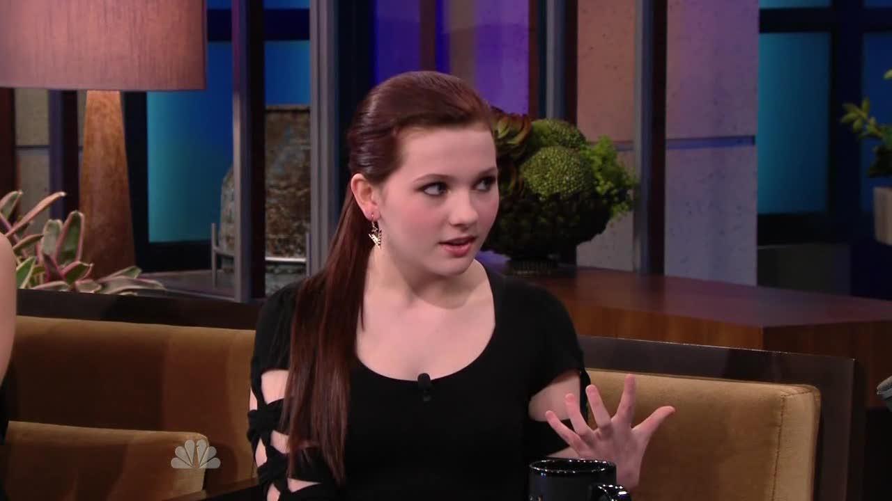 AbigailBreslinJayLeno233521.jpg