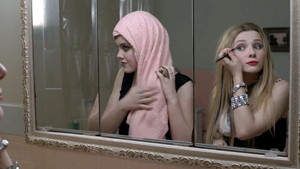 abigailbreslin-perfectsisters-00407.jpg