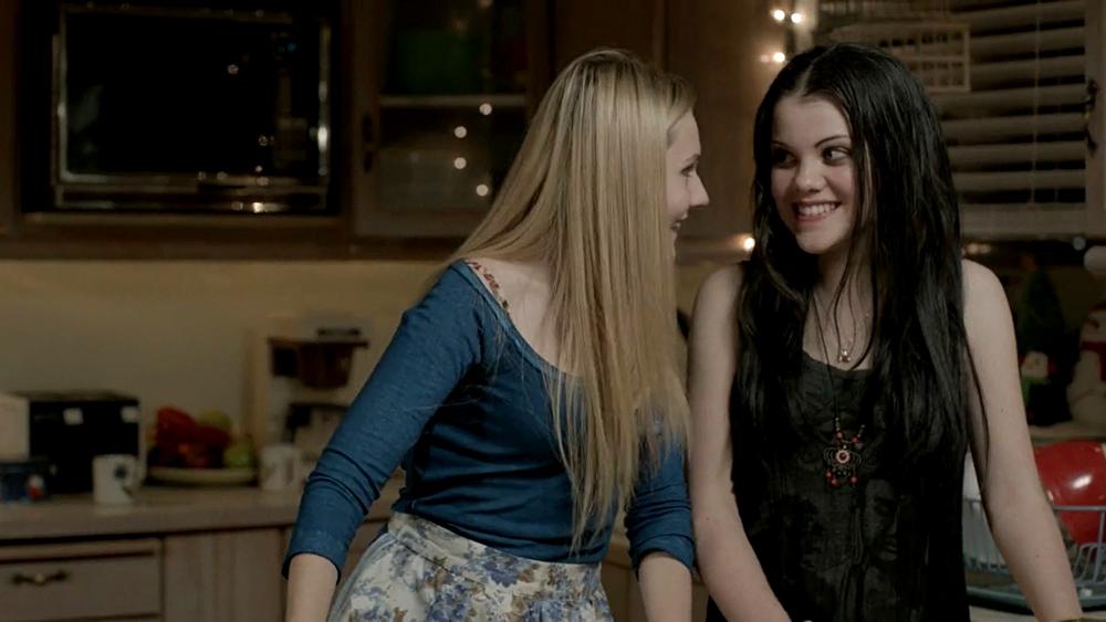 abigailbreslin-perfectsisters-01632.jpg