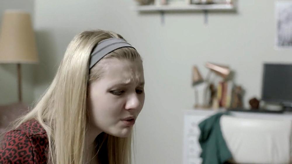 abigailbreslin-perfectsisters-02325.jpg