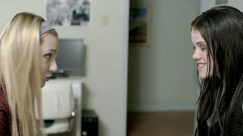 abigailbreslin-perfectsisters-02338.jpg
