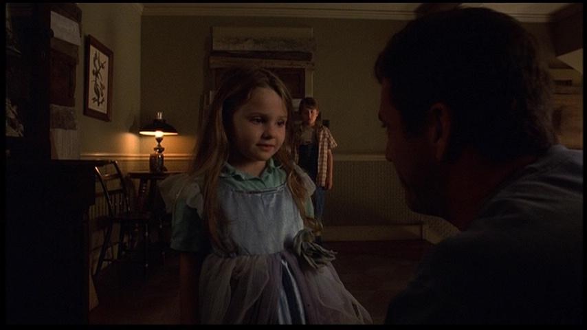AbigailBreslin_Sigs654.jpg