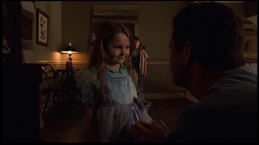 AbigailBreslin_Sigs668.jpg