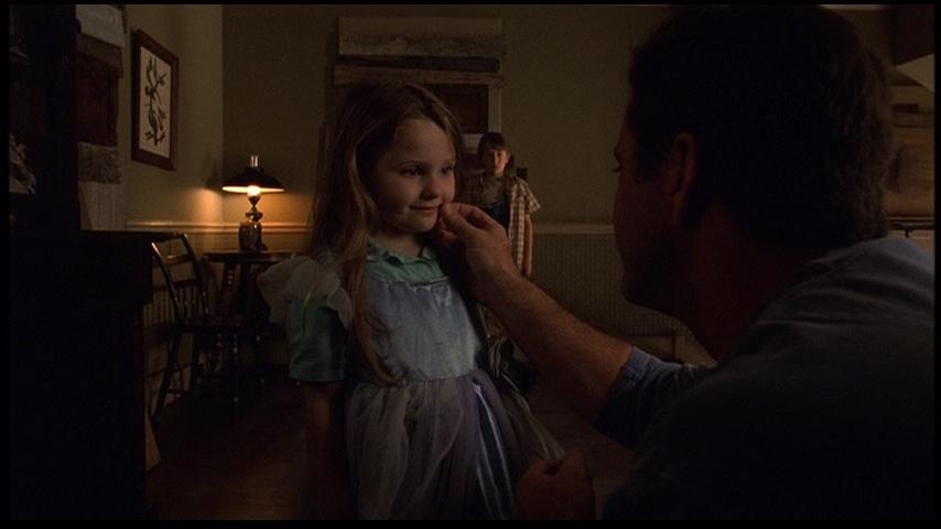 AbigailBreslin_Sigs672.jpg