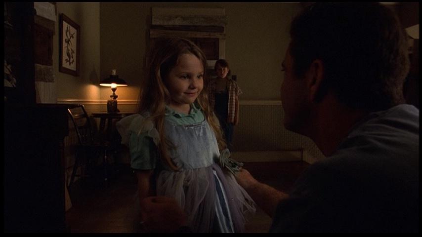 AbigailBreslin_Sigs675.jpg
