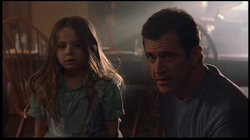 AbigailBreslin_Sigs855.jpg