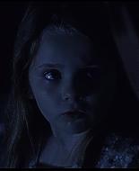 AbigailBreslin_Sigs134.jpg