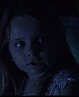 AbigailBreslin_Sigs141.jpg