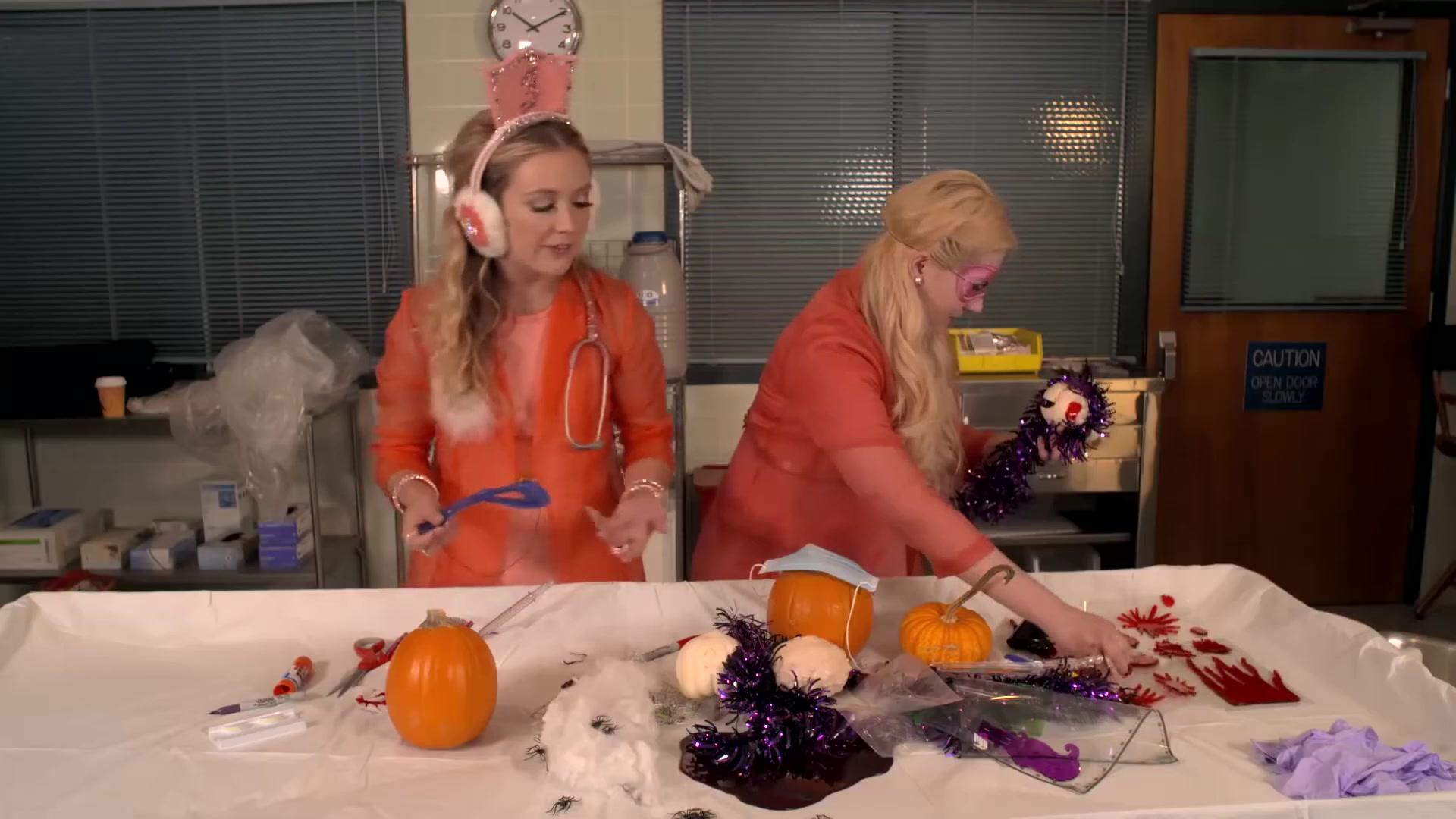 PumpkinDecoratingChanels_SQS2_139.jpg