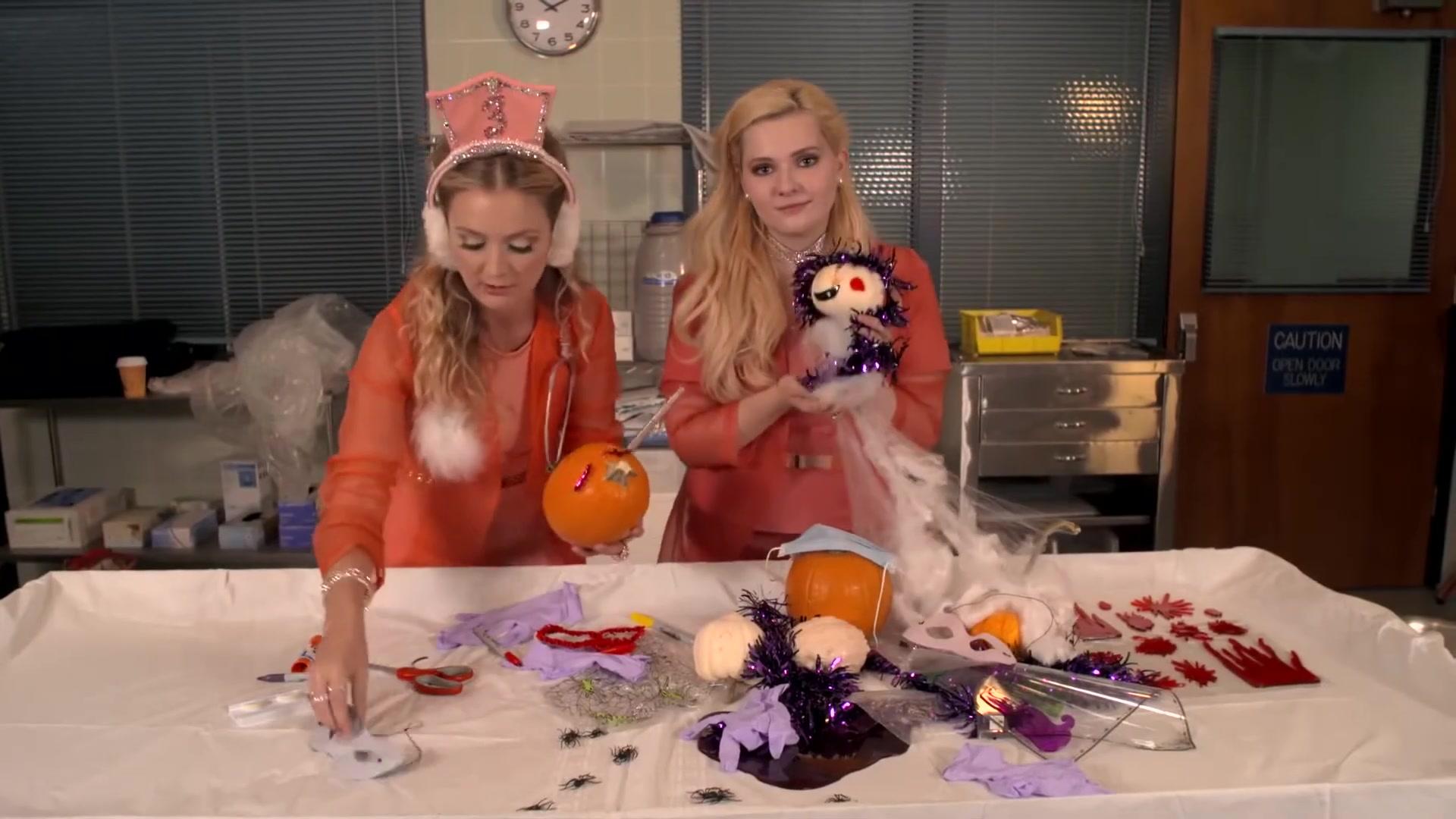 PumpkinDecoratingChanels_SQS2_213.jpg