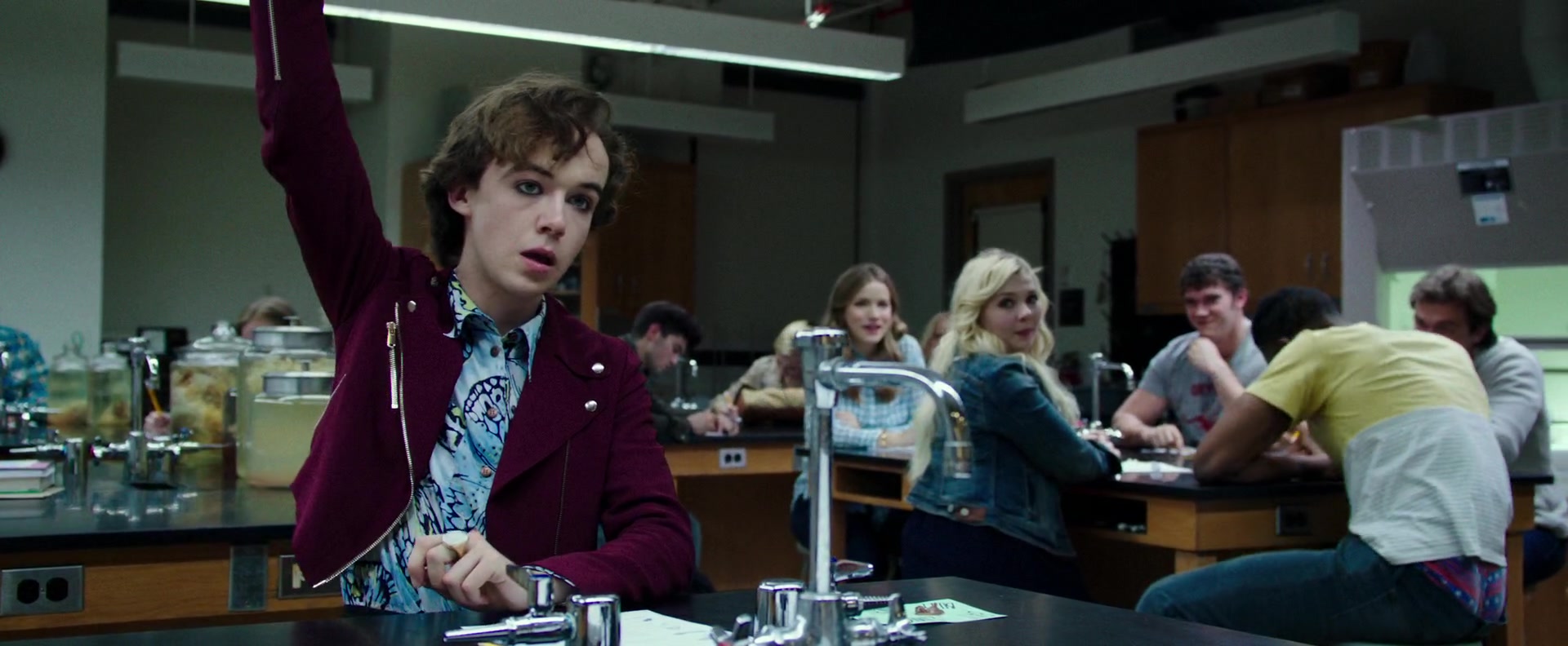 Freak_Show_2017_1080p_002197.jpg