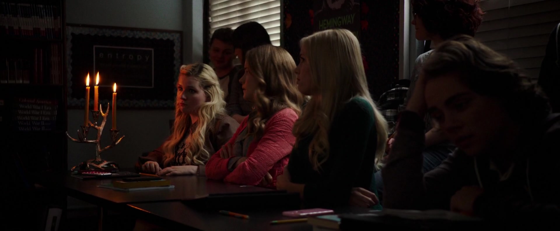 Freak_Show_2017_1080p_006145.jpg