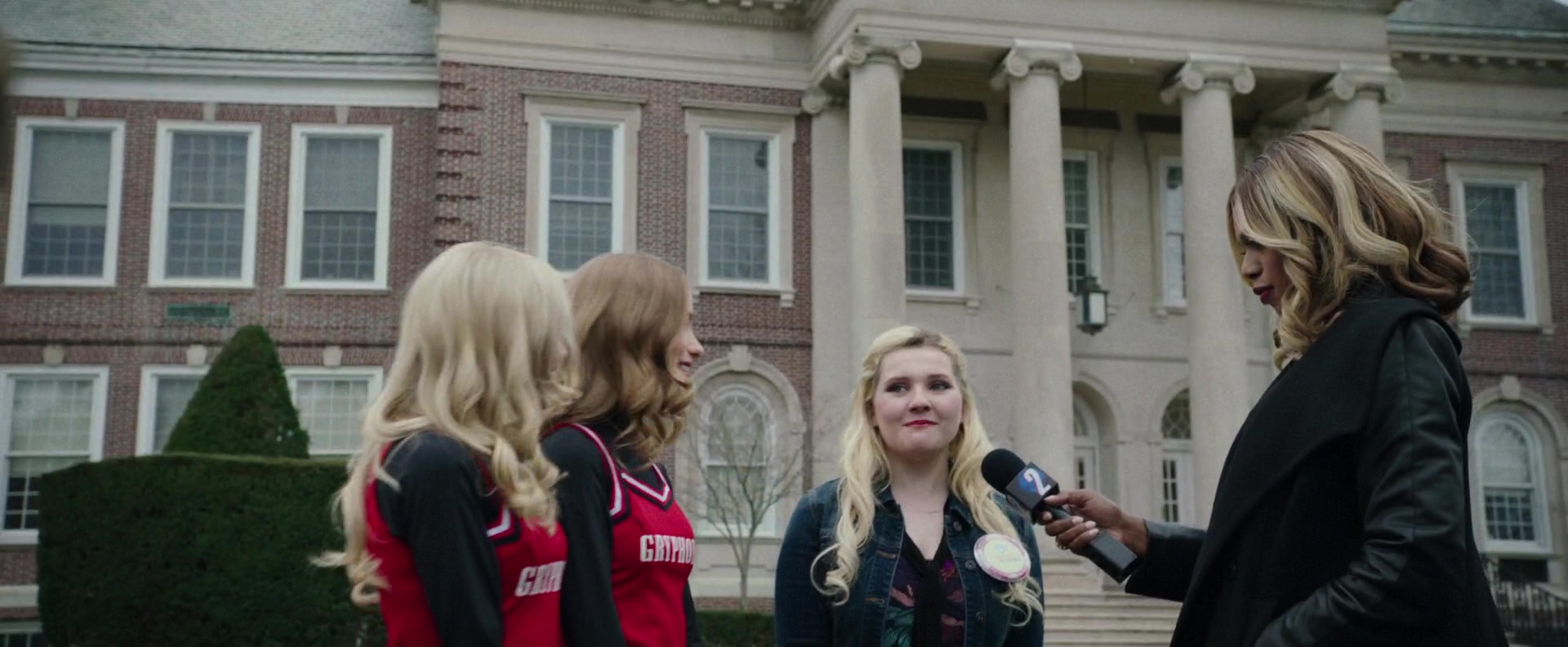 Freak_Show_2017_1080p_007891.jpg