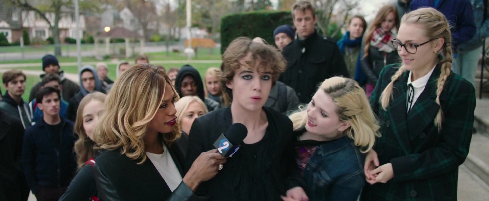 Freak_Show_2017_1080p_008130.jpg Freak_Show_2017_1080p_008130.jpg