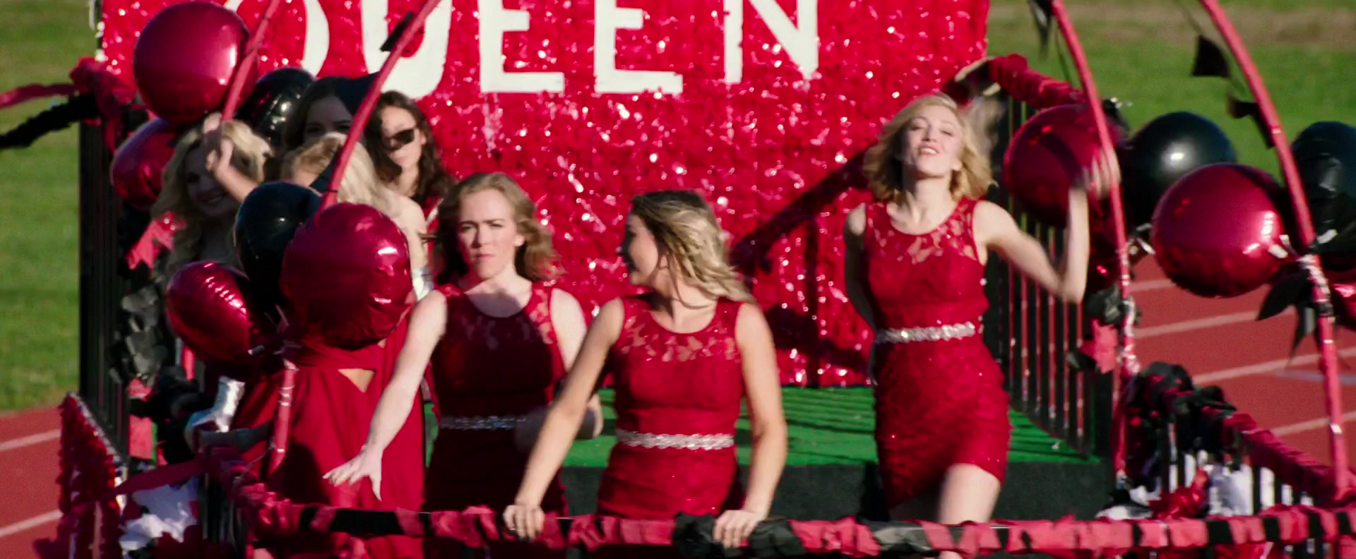 Freak_Show_2017_1080p_010031.jpg
