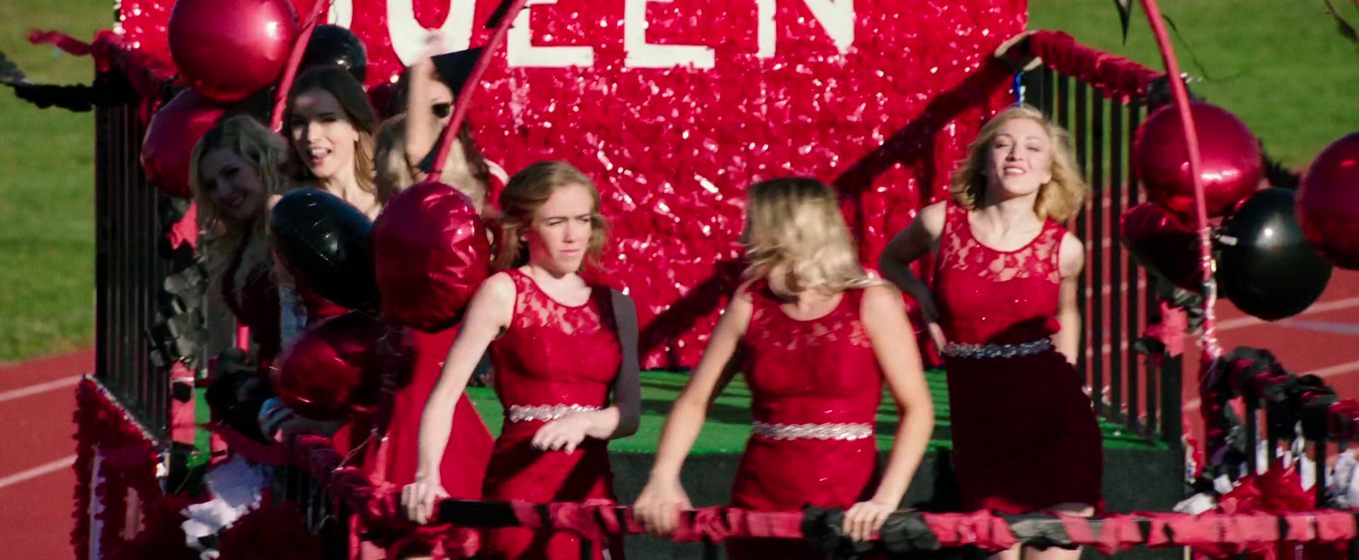 Freak_Show_2017_1080p_010032.jpg