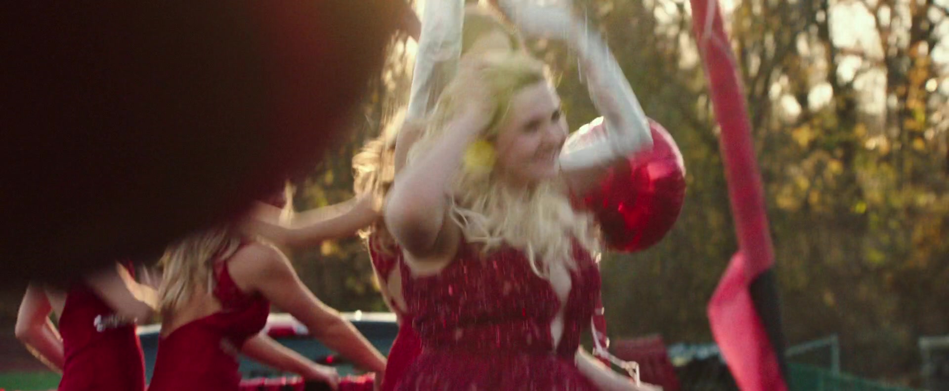 Freak_Show_2017_1080p_010121.jpg