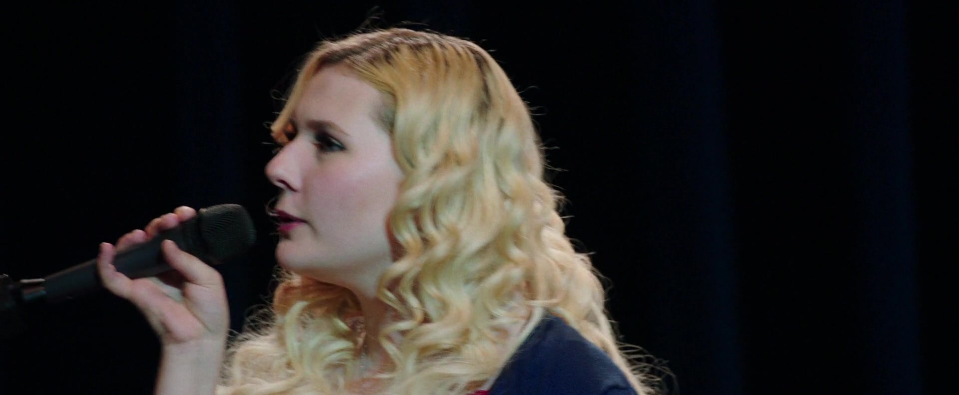 Freak_Show_2017_1080p_010628.jpg