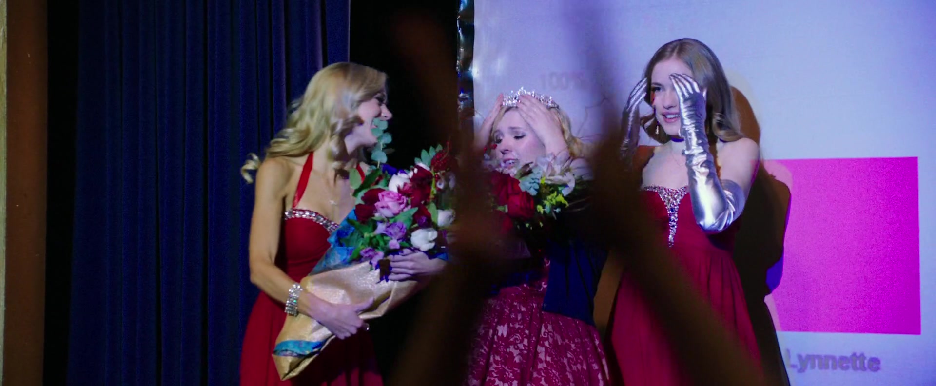 Freak_Show_2017_1080p_011443.jpg