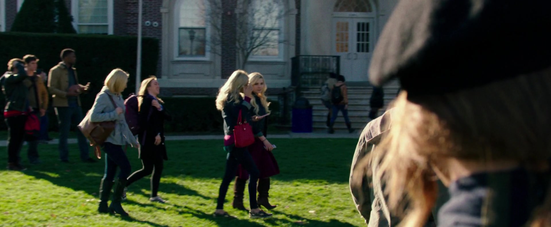 Freak_Show_2017_1080p_011889.jpg