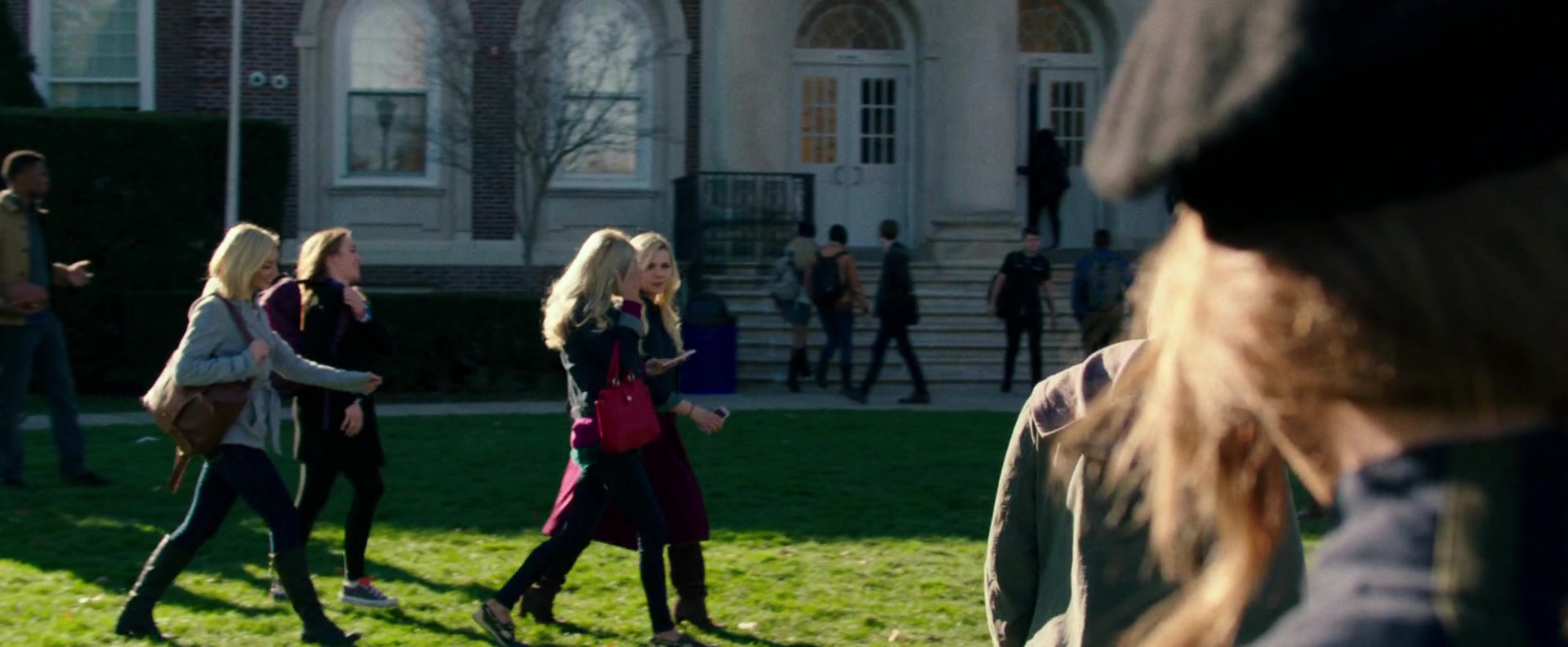 Freak_Show_2017_1080p_011891.jpg