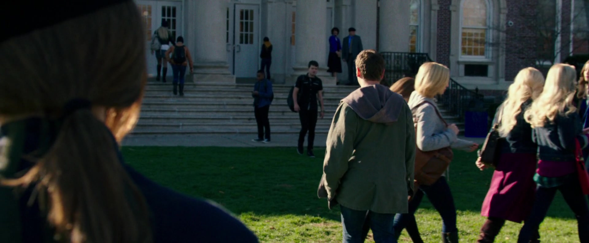 Freak_Show_2017_1080p_011920.jpg