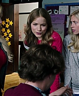 Freak_Show_2017_1080p_002030.jpg