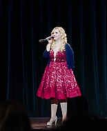 Freak_Show_2017_1080p_010603.jpg